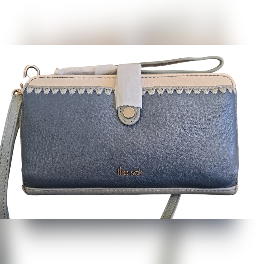 NWT The Sak Iris Smartphone Wallet Crossbody in color Dusty Blue Block Leather